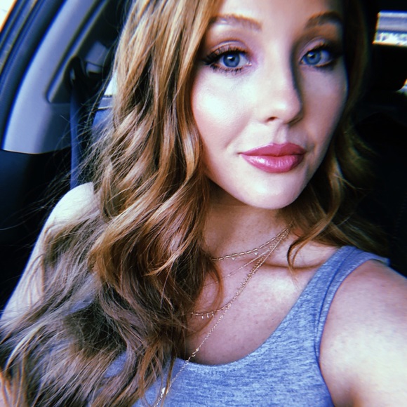 Meet your Posher, Audrey - Picture 1 of 1